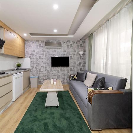 Modern And Cozy Apartment With Central Location And Balcony In Muratpasa, Анталия Екстериор снимка
